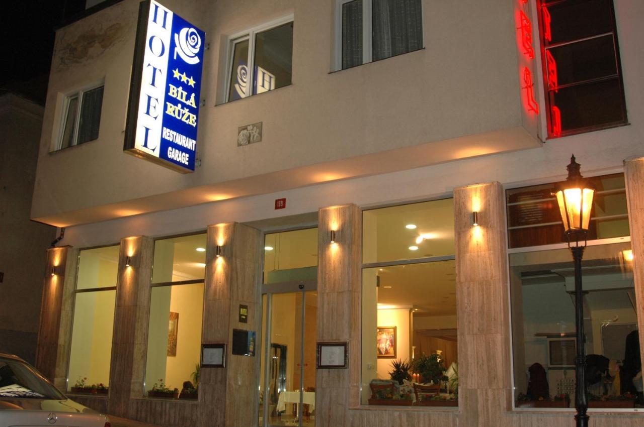 Hotel Bila Ruze Písek Kültér fotó